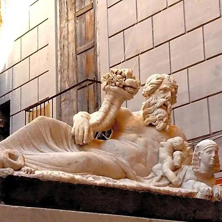 Nilo Naples